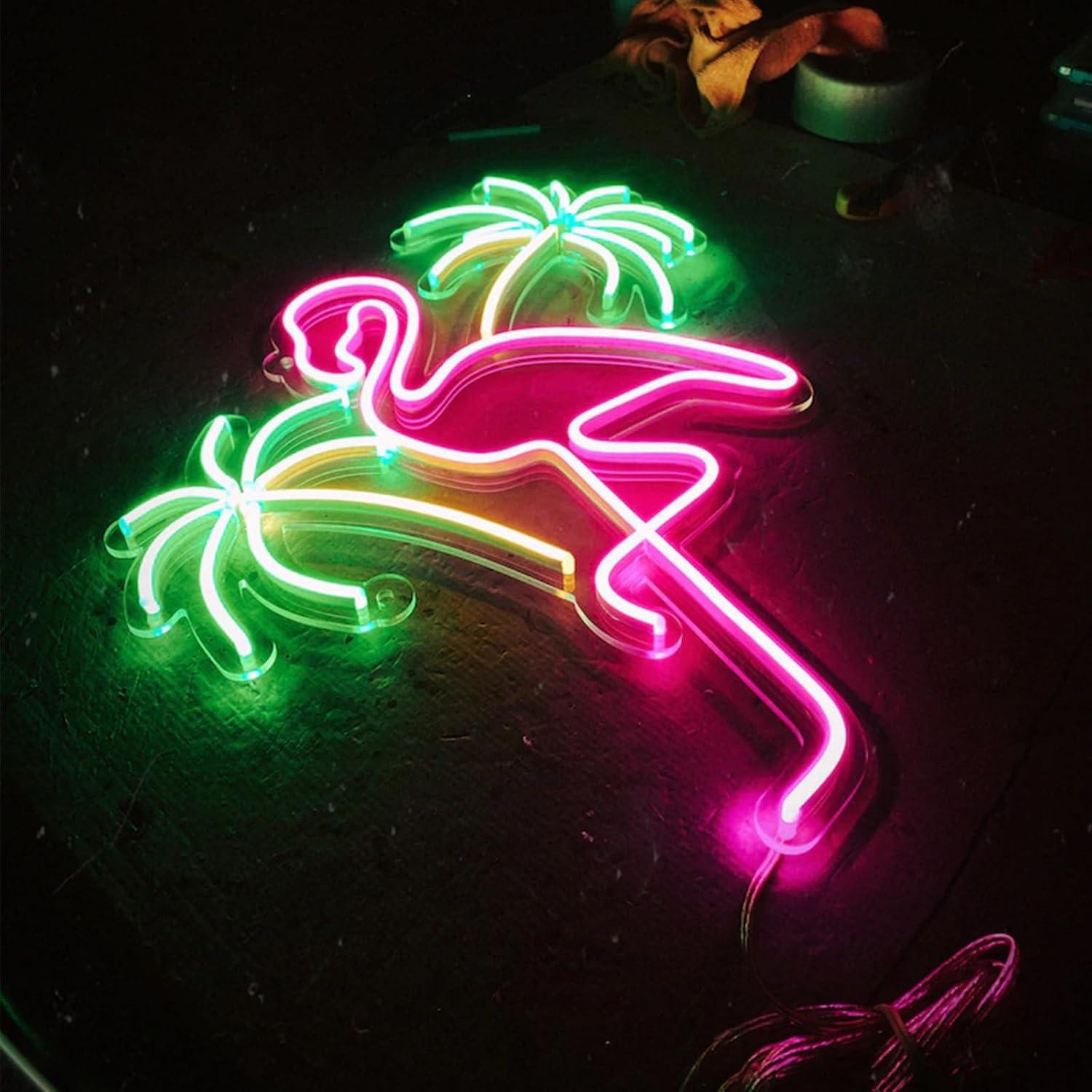 Insegna al Neon con Fenicotter - Wall Decor Lighting Tree recensione e prezzo
